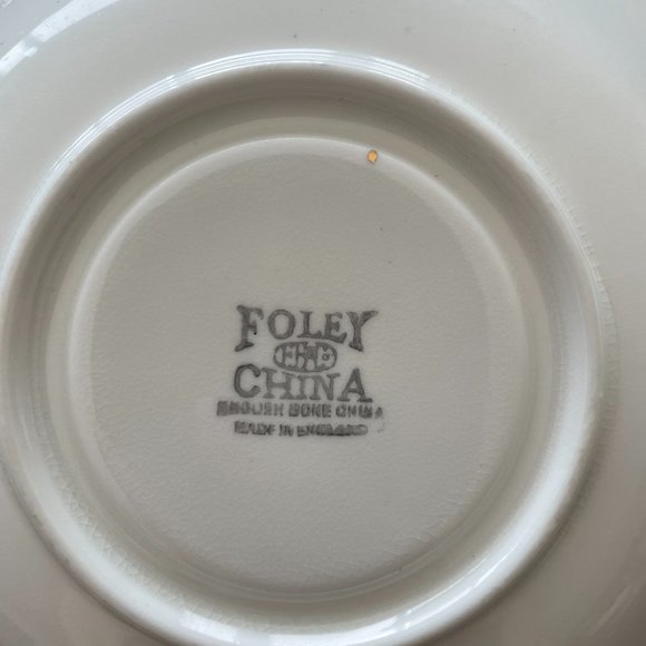 Vintage Foley wide mouth tea cup and saucer - Picture 6 of 8